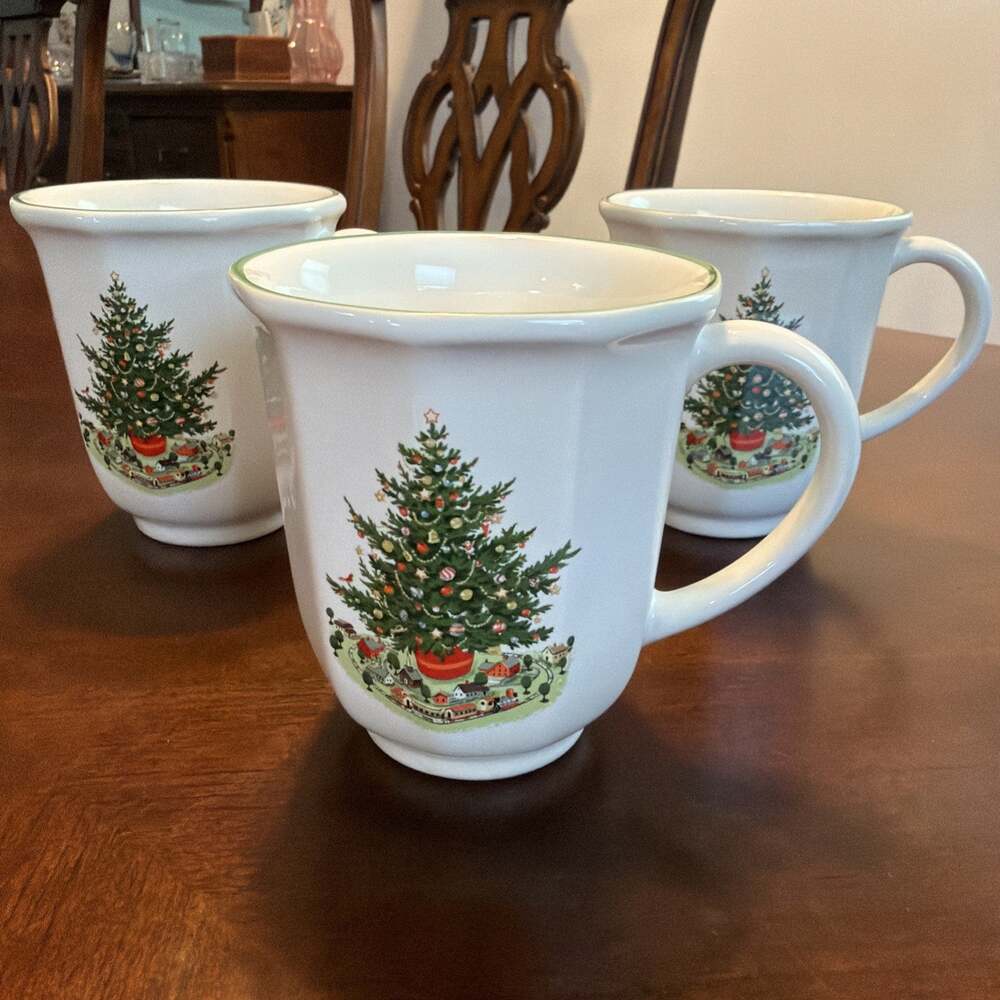 3 Pfaltzgraff Christmas Heritage 12 ounce Mugs Made In The USA- Lot A